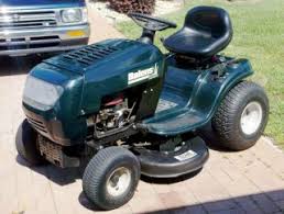 The development of garden tractors really started about the same time as farm tractors, in the 1910's. 21 Mtd Bolens Statesman Lawn Mower Deck 42 Black On Popscreen