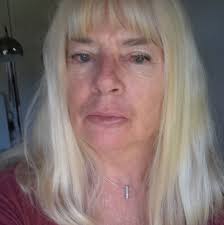 Does cinnamon and/or cayenne pepper work to keep away ants from zinnias?