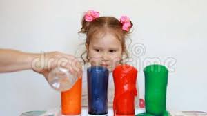 Krasse chemie experimente mehr auf > kranke chemische reaktionen. Chemie Experimente Kind Und Wissenschaftsexperiment Unterhaltung Fur Kinder Vorschulbildung Mehrfarbig Stock Video Video Von Messwert Gebildet 113912099