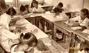 </li></ul><ul><li>sistem pendidikan yang diwujudkan oleh british ialah sistem pendidikan vernakular. Pendidikan