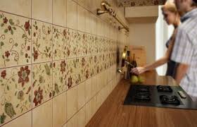 Motif keramik dinding dapur diagonal, dapat memberikan tampilan dapur rumah anda tak hanya motif bulat, keramik mozaik kotak juga sangat cocok diaplikasikan untuk keramik bila anda memilih motif keramik dinding dapur, akan memberikan kesan klasik. Saiz Jubin Untuk Dapur Saiz Jubin Seramik Berjubin 10x10 Dan 30x30