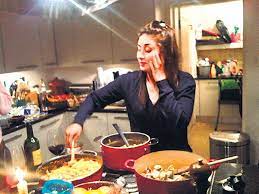 Kareena Kapoor Khan Turns Non Veggie For Hubby Saif It Looks Like Actress Kareena Kapoor Is Getting Back To Her Old Food Habits Recipes Food Kareena Kapoor