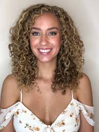 You can literally use caramel pops for any. Balayage Vs Pintura Highlighting For Curly Hair Curl Culture Denver