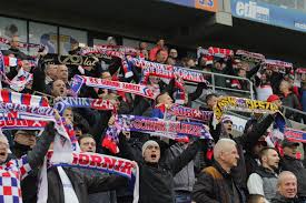 Fanki górnika zabrze w dniu dziecka pamiętały o dzieciakach przybywających w szpitalu miejskim w zabrzu. Gornik Zabrze Zaglebie Sosnowiec 4 0 Zdjecia Kibicow Torcida Spiewala Zagraj Gornik Jak Za Dawnych Lat Gol24