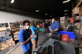 Met food was basically like working in a high school. Met Council Opens 101 New Food Pantries For Jewish High Holy Days Amnewyork