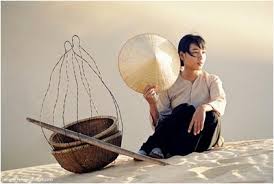 Image result for Nón Lá Qua Cầu
