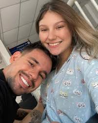 Marido atualiza quadro de saúde de Isabel Veloso e mostra otimismo: 'Ganhei  meu dia'