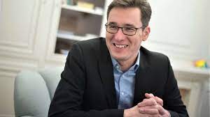 A magyar modell házasságáról és terhességéről beszámoltak, de az, hogy a férje karácsony gergely főtanácsadója, már nem fért bele a cikkekbe. Karacsony Gergely Az Allammal Kozosen Mukodtetne Egyes Szinhazakat