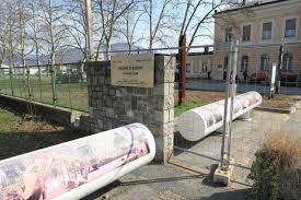 I ghibellini forlivesi vincono i francesi, inviati da papa martino iv. Gio Ve On Twitter After 16 Years Gorizia Italy And Nova Gorica Slovenia Are Again Separated Here Is The New Barrier Of The Government Of Ljublijana On March 12 2020