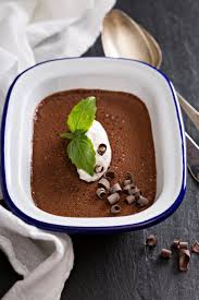 Mousse Au Chocolat Chantilly Et Ses Copeaux Recette Mousse Au Chocolat Recette Mousse Au Chocolat Alimentation