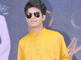 Haqiem rusli jatuh bangun fancam perform karisma jelajah suria. Lirik Lagu Jatuh Bangun Haqiem Rusli Ft Aman Ra Aerill Com Lifestyle