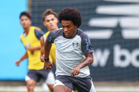 Gr&ecirc;mio toma decis&atilde;o, e Willian est&aacute; fora dos planos do clube para 2026 | R&aacute;dio Itatiaia