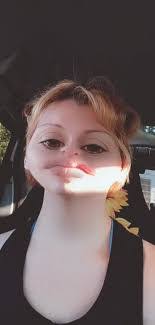 Tara Cherney's Instagram, Twitter & Facebook