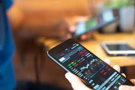 top 4 apps for forex traders