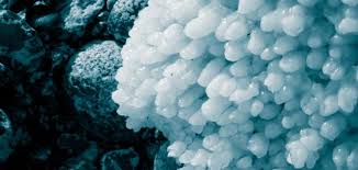 Sodium chloride /ˌsoʊdiəm ˈklɔːraɪd/, commonly known as salt (although sea salt also contains other chemical salts), is an ionic compound with the chemical formula nacl. Ù…Ø§ Ù‡Ùˆ Ù…Ù„Ø­ Ø§Ù„Ø¨Ø­Ø± Ù…ÙˆØ¶ÙˆØ¹