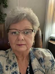 Do I stay dark or go back blonde ?????