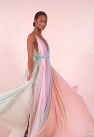 Eight Amazing Halston Dresses That Explain The Life Of The Iconic Designer Halston Dress Fashion 70s Fashion