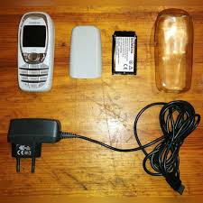 telefon Siemens C62 z zasilaczem i etui ...