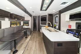 ▷ trailers de películas de terror. The Top 9 Travel Trailers With 2 Bathrooms Of 2021