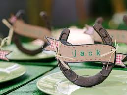 Seuss book oh, the places you'll go. you can make these for any occassion, celebration. How To Make Horseshoe Place Card Holders How Tos Diy