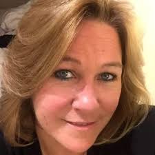 Belinda Newcomb's Instagram, Twitter & Facebook