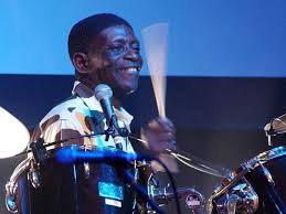 Der ranghöchste trommler von ghana, the divine drummer. Tony Allen 1940 2020 Fm4 Orf At