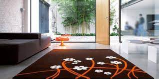 Sedikit tips yakni hindari pemasangan karpet ini ditempat yang lembab seperti di dekat kamar mandi. Harga Karpet Lantai Ruang Tamu Terbaik Isibangunan