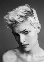 Cute Hair Forthickhair Forroundfaces Easy Updo Fine Forwomen Cheveux Tres Courts Cheveux Coupe De Cheveux