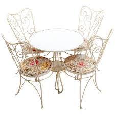 Wrought Iron French Garden Set Of Four Chairs And A Table 1950s Vintage Metal Chairs Garden Chairs Design Garden Chairs