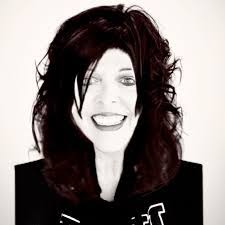 Karen Beckstead's Instagram, Twitter & Facebook