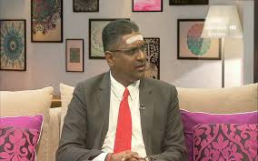 To line, to make lines on, to mark with lines (e.g. I M Available 24 7 To Discuss Rakyat S Problems Yb Rsn Rayer Astro Ulagam