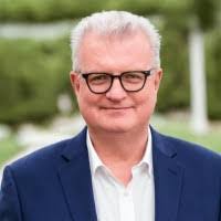 Jeff Lozinski's Instagram, Twitter & Facebook