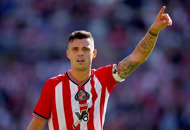 SUNDERLAND YILDIZI XHAKA'DAN SAHTE AŞI BELGESİ İTİRAFI