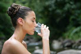Furs Perfekte Traumfigur Training Viel Wasser Trinken Und Abnehmen