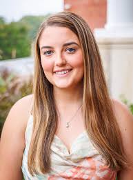 Today we are celebrating the beautiful and brilliant, Jorja Samsel! 💚  Jorja Samsel, a sophomore scholar from Byhalia, Mississippi, is the  recipient of the Mildred Hickey Center Council Scholarship. A biology major