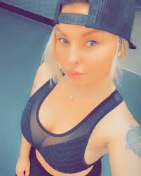 ❤️Feelin 2023✨✨#feelin23 #2023 #friday #friyay #outfitinspiration #kicks