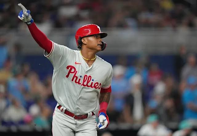 Watch: Cristian Pache hits pinch-hit HR in 9th to give Phillies 13th  straight road win - Yahoo Sports