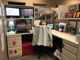 Top And Beautiful Small Cubicle Organization Ideas Breakpr Cubicle Organization Cubicle Decor Cubicle Accessories