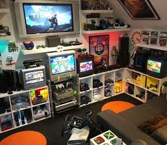 Littlespacegames En 2020 Amenagement Salle De Jeux Salles De Jeux Videos Decoration Salle De Jeux