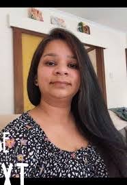 Shrishti Seth's Instagram, Twitter & Facebook