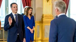 Alexander de croo is sinds het vertrek van vincent van quickenborne naar kortijk vicepremier en minister voor pensioenen. Why Belgian Struggle For Identity Could Tear Country Apart Bbc News