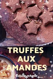 Aussi Jolie Que Delicieuse On Adore Les Truffes A Noel Pour Ce Gout 100 Chocolat Et Son Petit Cote Craquant Aux Amandes Cuisi Alimentation Truffe Recette