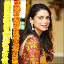Aditi Rao Hydari Wallpapers Hd Apps On Google Play Aditi rao hydari's recent mobile wallpapers. aditi rao hydari wallpapers hd apps