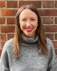 Jess Comer's Instagram, Twitter & Facebook