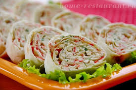 рулет из лаваша с крабовыми палочками и плавленым сыром Lavash S Nachinkoj Santorini S Krabovymi Palochkami I Brynzoj Recept Idei Dlya Blyud Eda Kulinariya