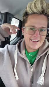 Good morning beautiful souls!!! #BossStrong #checkonyourfriends