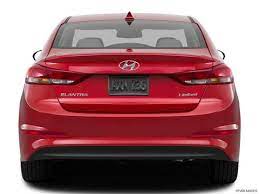 The 2018 hyundai elantra sedan is a compact car with a roomy interior, good handling, and many standard features. Hyundai Elantra 2018 2 0l Gls In Uae New Car Prices Specs Reviews Amp Photos Yallamotor