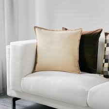 Cuscini d'arredamento per divani e sedute. Gurli Fodera Per Cuscino Beige Ikea It