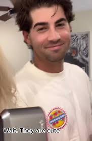 Anyone sad abt the breakup? #alixearlemakeup #alixearle #foryoupage #grwm  #fyp #alixearlegrwm #famous #famous #KAYKissCountdown #whatwouldalixdo  #alix #viral #alixearlebreakup #tyler