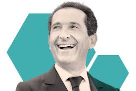 Ooit een verlegen buitenstaander, maar nu luistert iedereen naar Patrick  Drahi